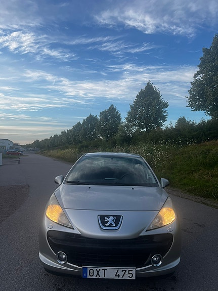 Peugeot 207 3 of 5
