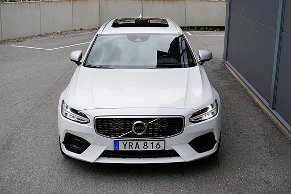 Volvo V90 3 of 5
