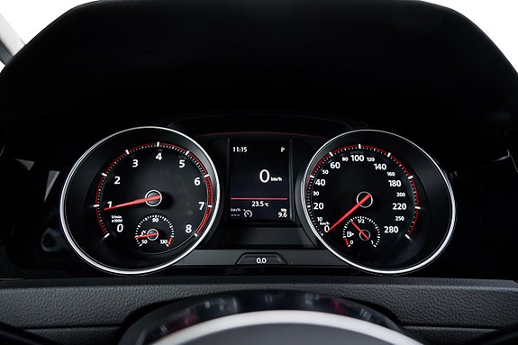 Volkswagen Golf VII 20 of 29
