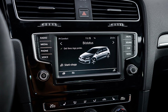 Volkswagen Golf VII 18 of 29