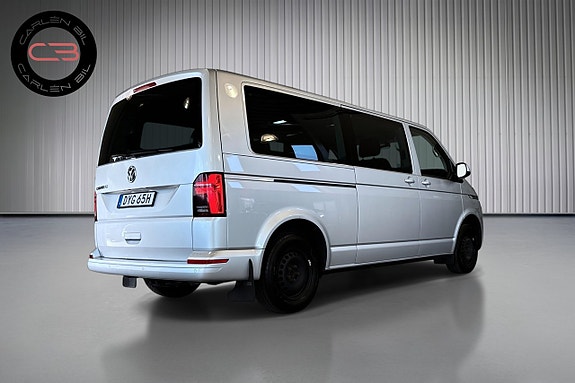 Volkswagen Caravelle 4 of 5