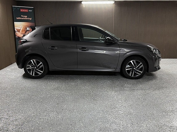 Peugeot 208 8 of 19