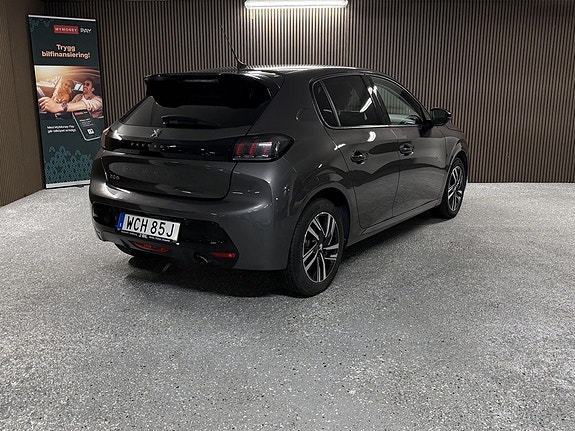 Peugeot 208 7 of 19