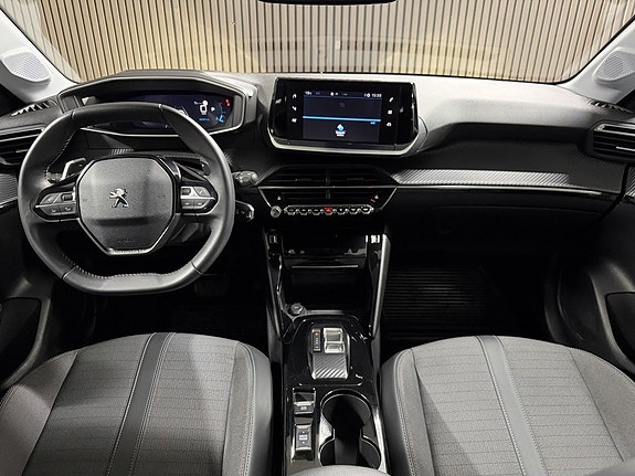Peugeot 208 12 of 19