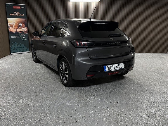 Peugeot 208 5 of 5