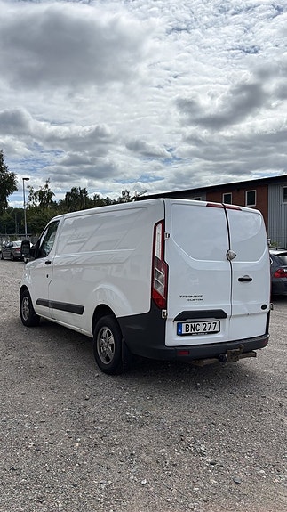 Ford Transit Custom 4 of 5