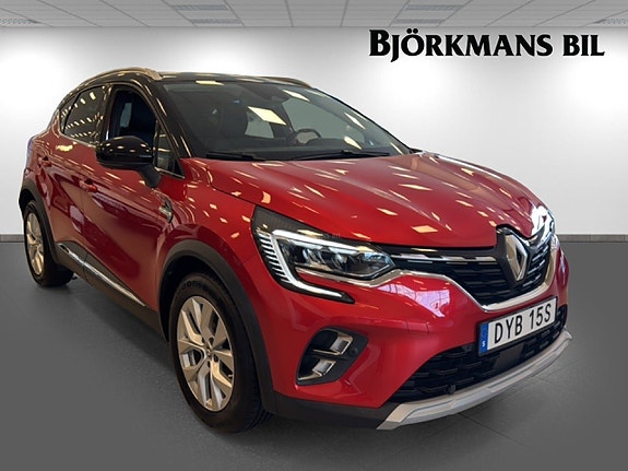 Renault Captur 3 of 5