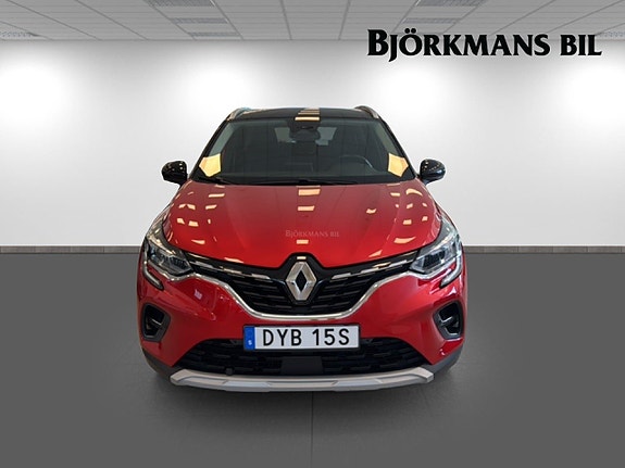 Renault Captur 2 of 5