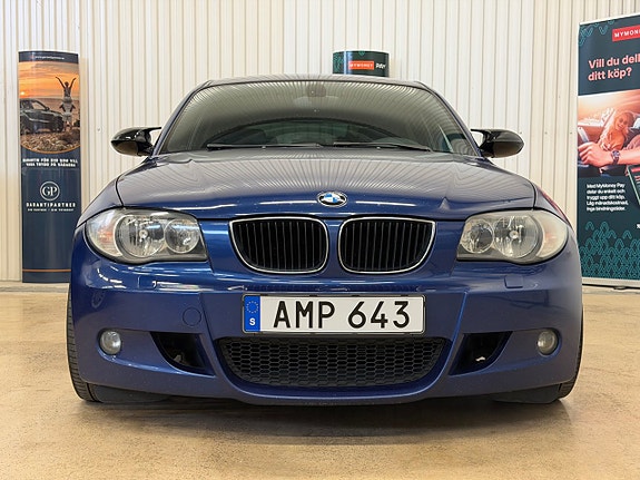 BMW 118d 3 of 5