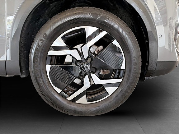 Peugeot 2008 16 of 17