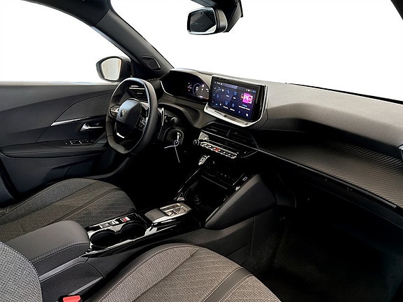 Peugeot 2008 13 of 17