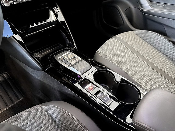 Peugeot 2008 12 of 17