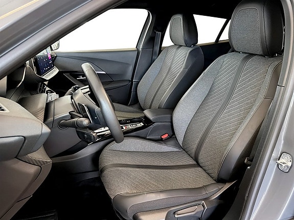 Peugeot 2008 4 of 5