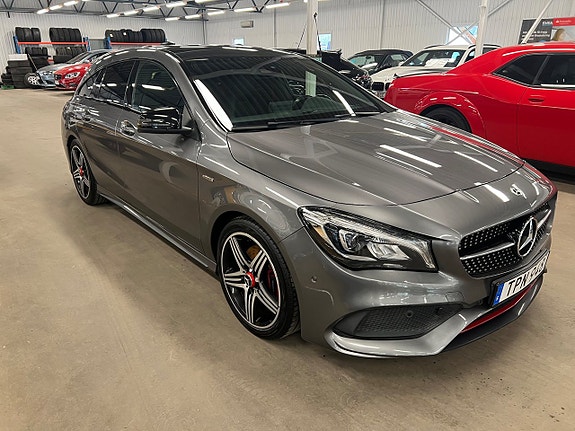 Mercedes-Benz CLA250 3 of 5
