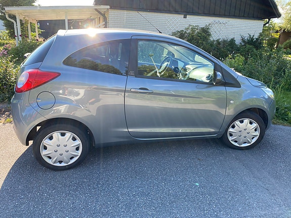 Ford Ka 2 of 5