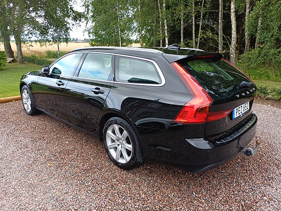 Volvo V90 3 of 5