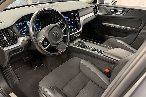 Volvo V60 Cross Country 5 of 19