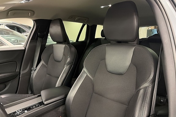 Volvo V60 Cross Country 6 of 19