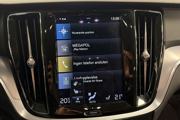 Volvo V60 Cross Country 11 of 19