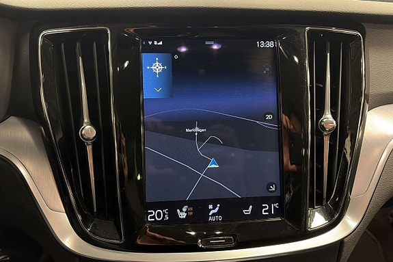 Volvo V60 Cross Country 12 of 19