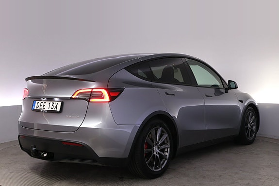 Tesla Model Y 5 of 5