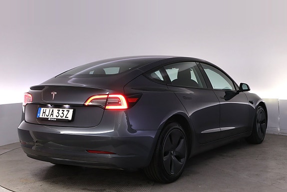 Tesla Model 3 5 of 5