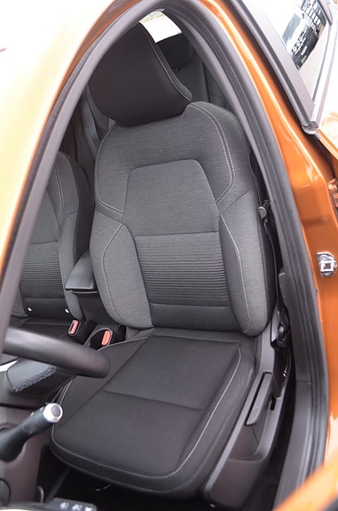 Renault Captur 21 of 26