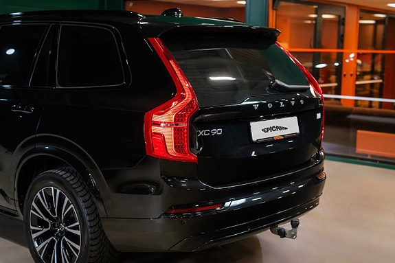 Volvo XC90 4 of 24