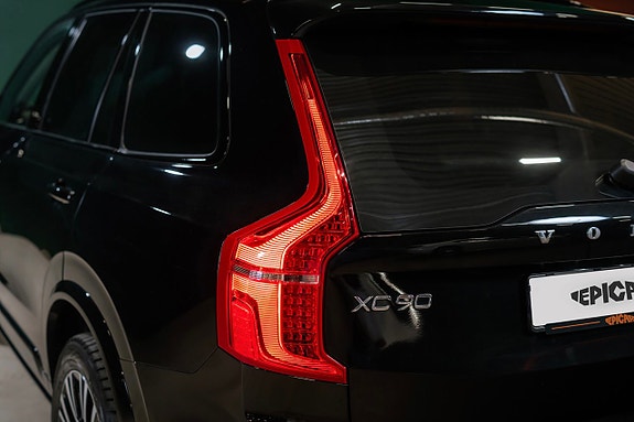 Volvo XC90 10 of 24