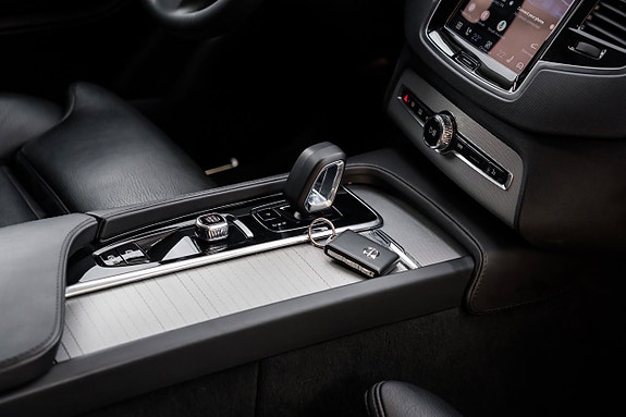 Volvo XC90 22 of 24