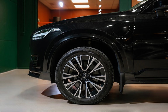 Volvo XC90 7 of 24