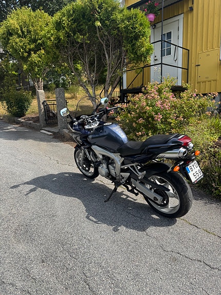 Yamaha FZ6-S 3 of 5