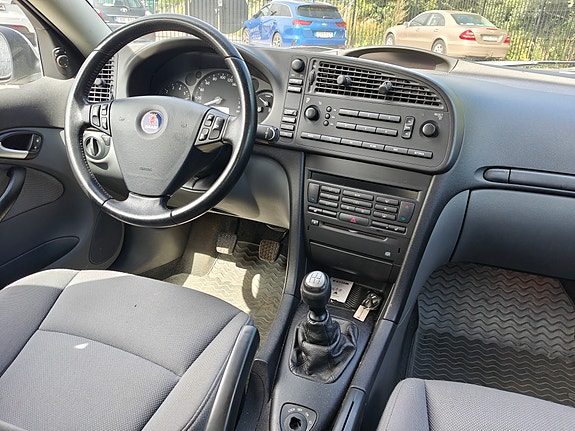 Saab 9-3 4 of 5