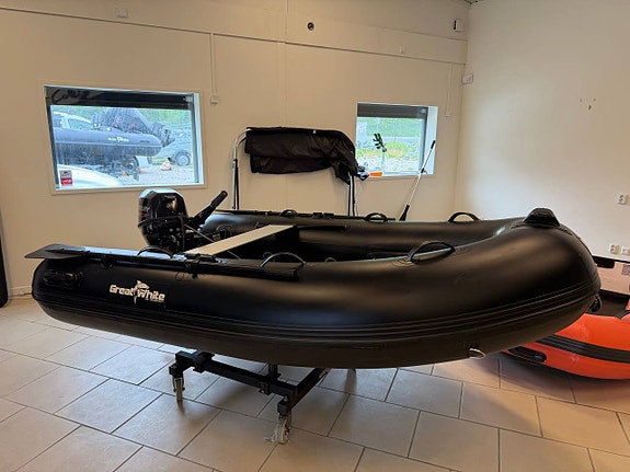 Begagnad ALU270 med installerad Mercury 9.9 elstart, 2023 2 of 4