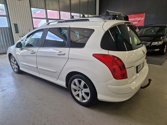Peugeot 308 SW 15 of 15