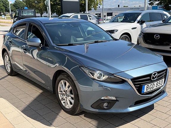 Mazda 3 3 of 5