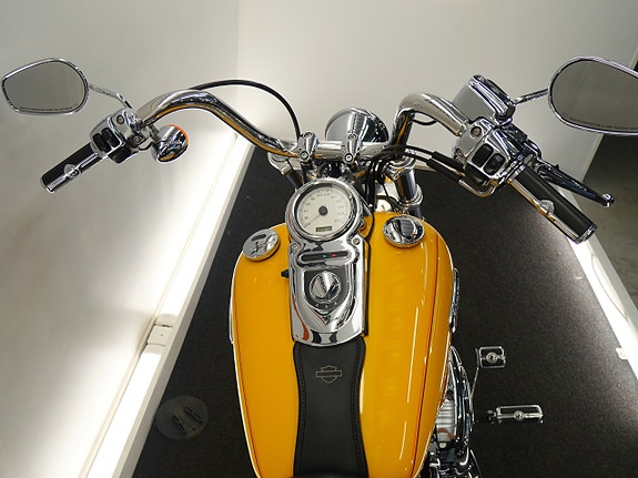 Harley-Davidson Wide Glide Twin Cam 96 5 of 7
