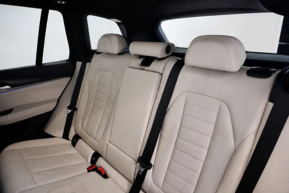 BMW X3 21 of 23