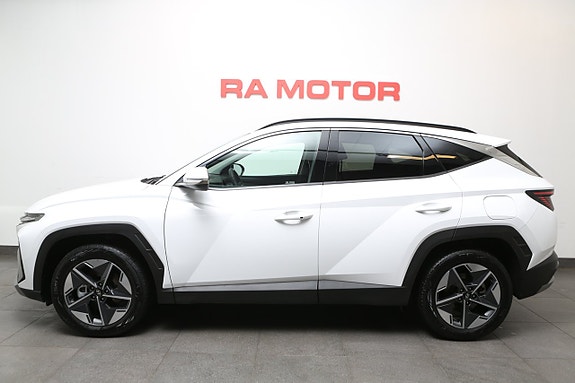 Hyundai Tucson 2 of 28