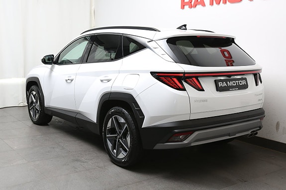 Hyundai Tucson 3 of 28
