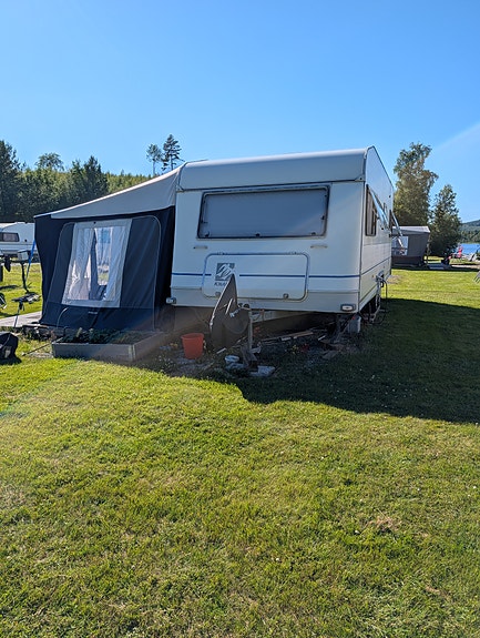 Knaus Azur Royal tf/tl 640 2 of 11