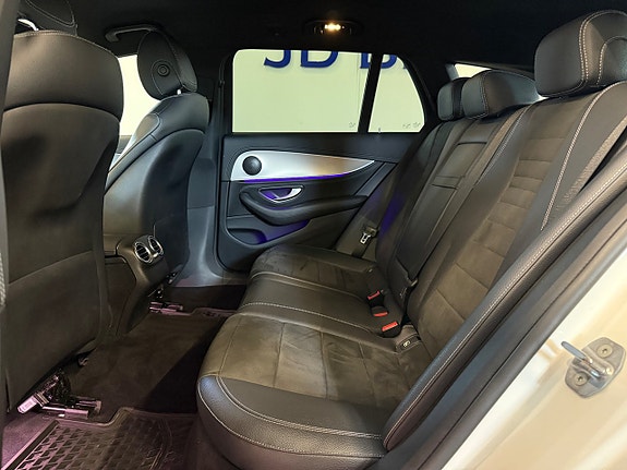 Mercedes-Benz E220 16 of 20