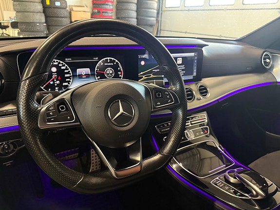 Mercedes-Benz E220 12 of 20