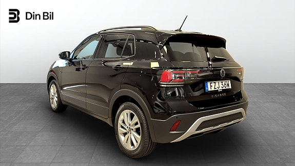 Volkswagen T-Cross 3 of 5