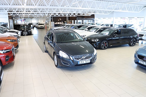 Volvo V60 3 of 5