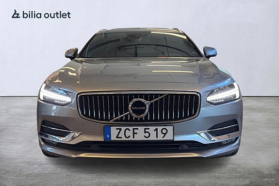 Volvo V90 2 of 5