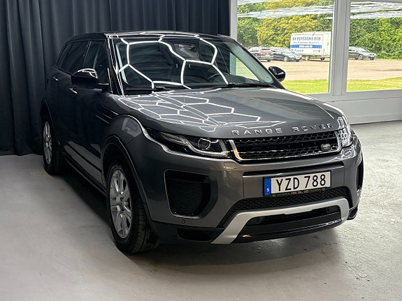 Land Rover Range Rover Evoque 2 of 5