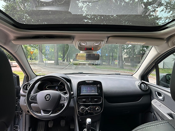 Renault Clio 8 of 10