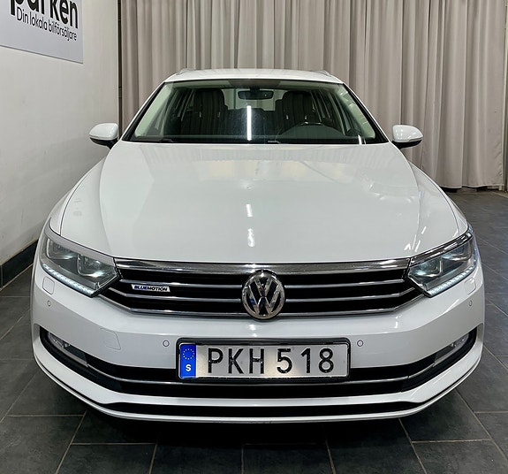 Volkswagen Passat 4 of 5