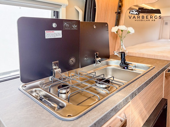Weinsberg 600 ME Fire Ed / SÅLD / Långbädd / 6m / 8-steg aut / AC bodel / Litium *** VI TAR INBYTEN *** Ränta Fr. 3,70% 4 of 16
